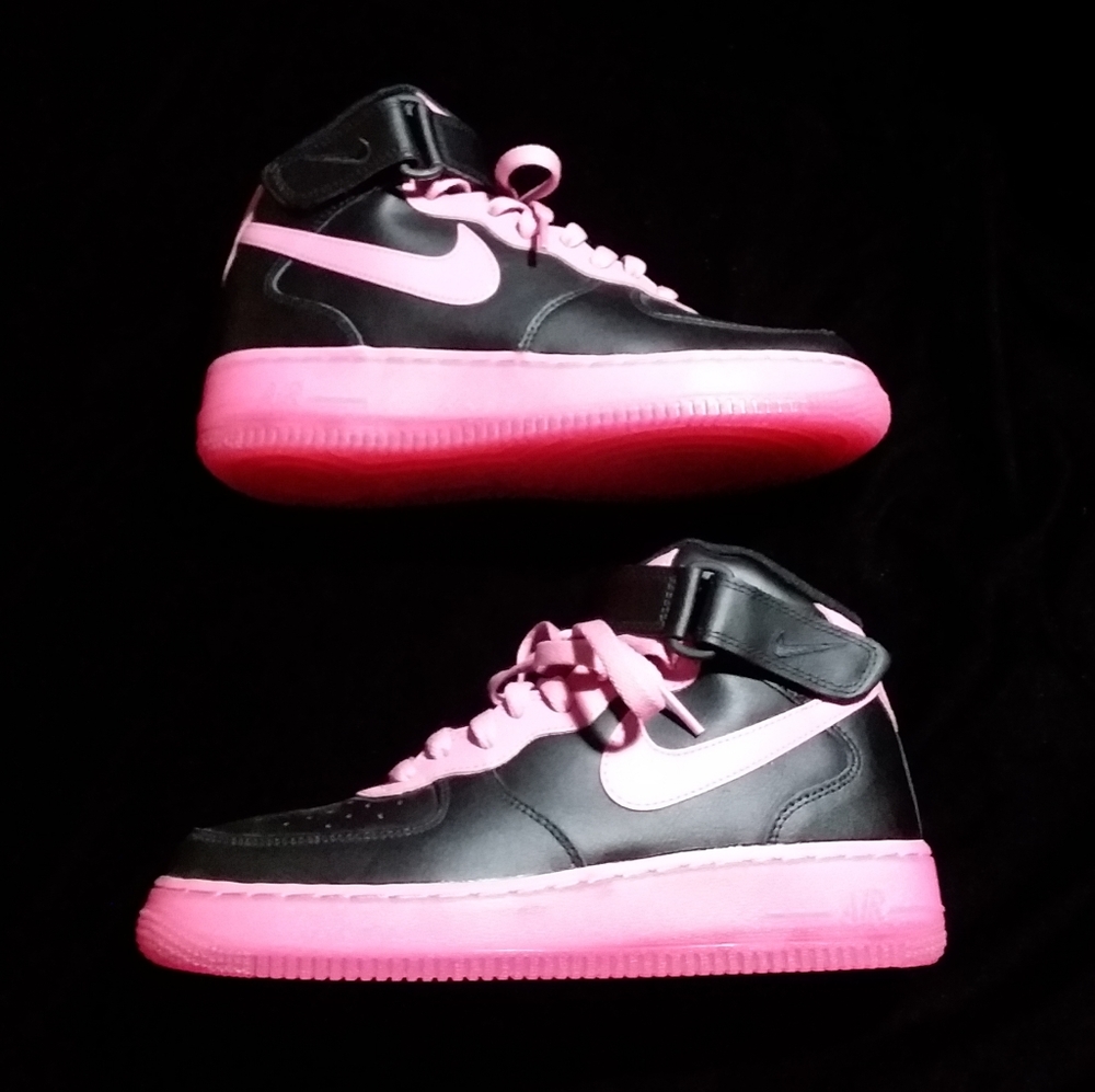 Nike Pink & Black Custom Air Force 1s💖 - Picture 2 of 15